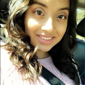 Meet your Posher, Gloria